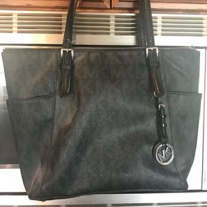 Authentic MICHAEL Kors shoulder bag